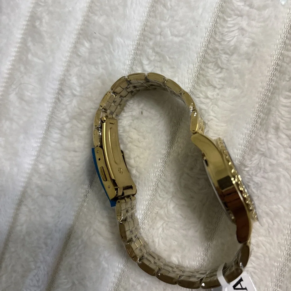 Invicta Gold-Tone Wristwatch Diamond Accent Purple Dial Bracelet in Original Box